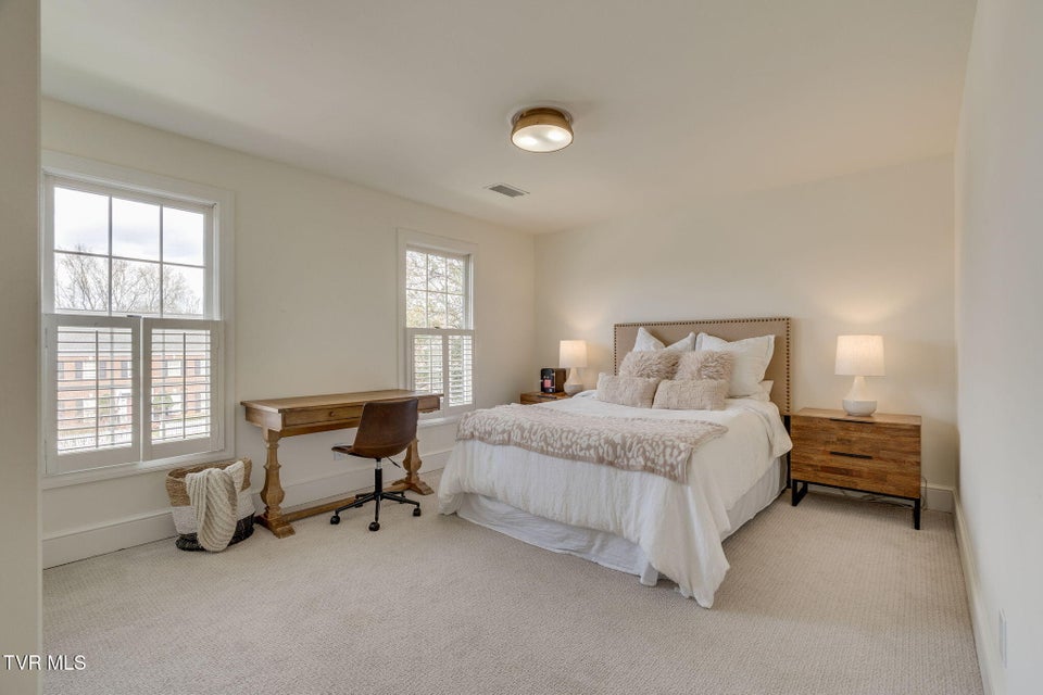 Photo #29: 10 Pendleton Place