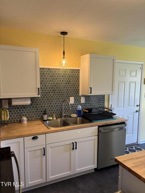 Photo #12: 18408 Fortunes Way