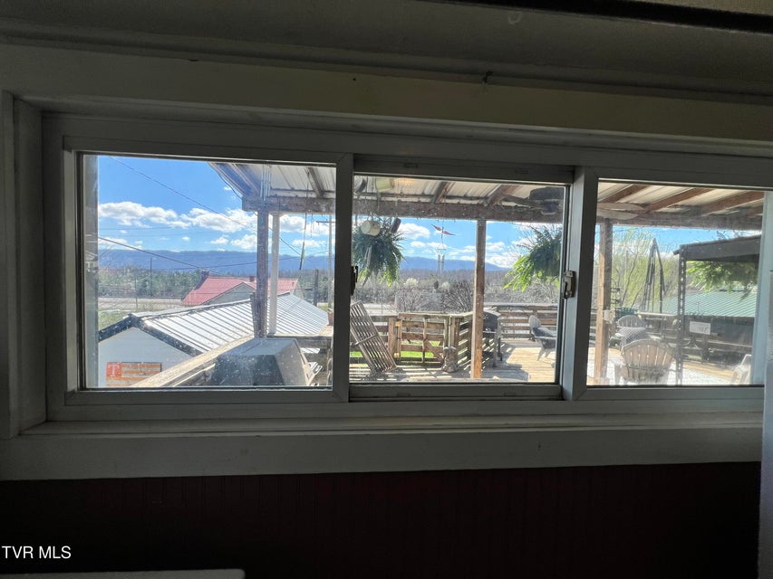 Photo #24: 424 Bay Street