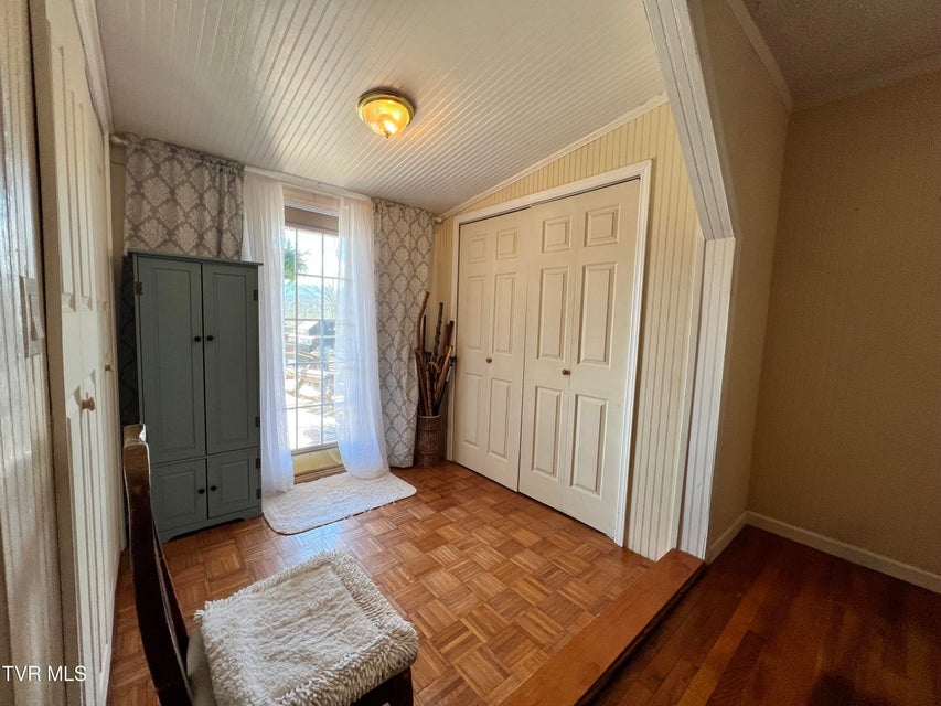 Photo #30: 424 Bay Street