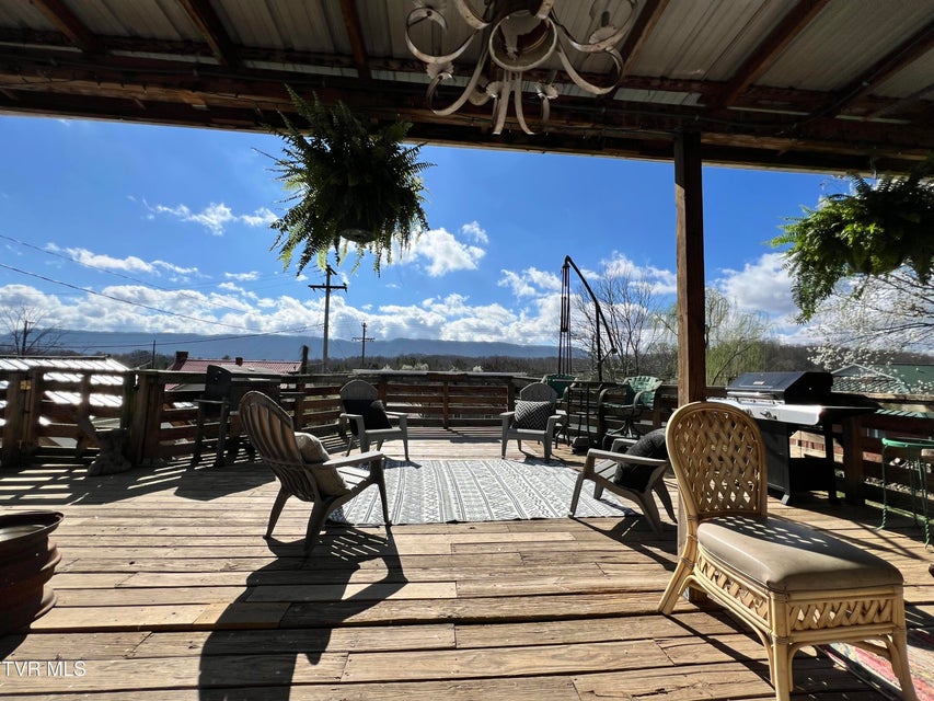 Photo #36: 424 Bay Street