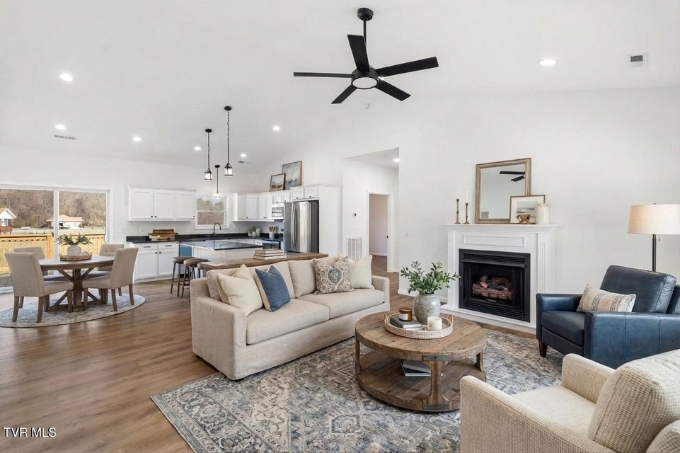 Photo #2: 680 Kaylees Loop