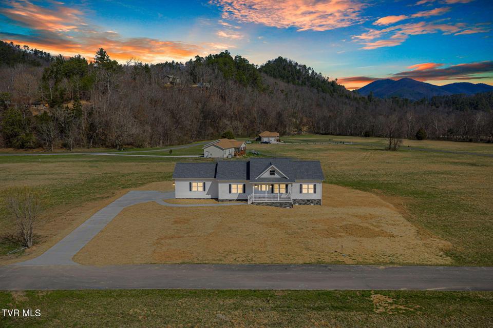 Photo #40: 680 Kaylees Loop