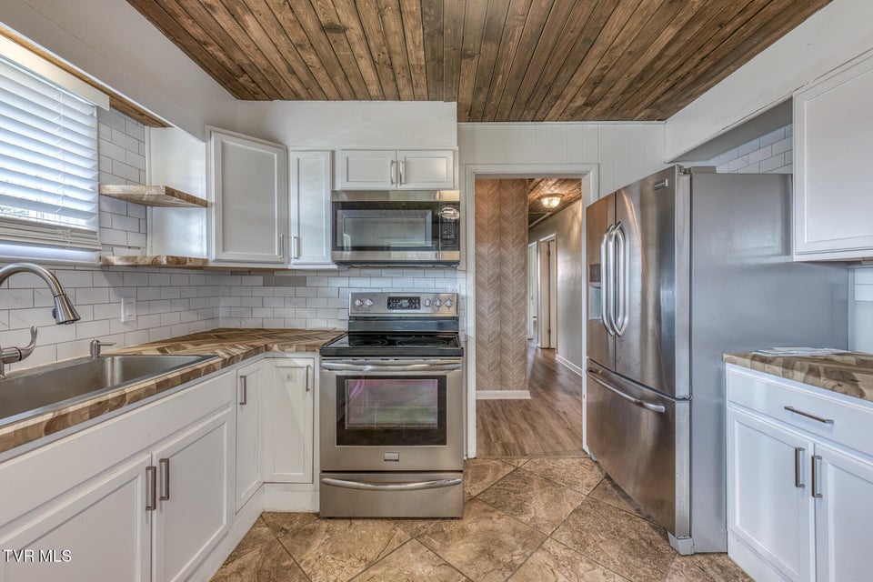 Photo #6: 1505 Norway Street