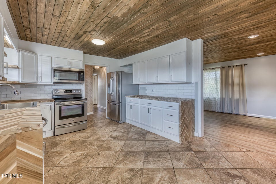 Photo #9: 1505 Norway Street