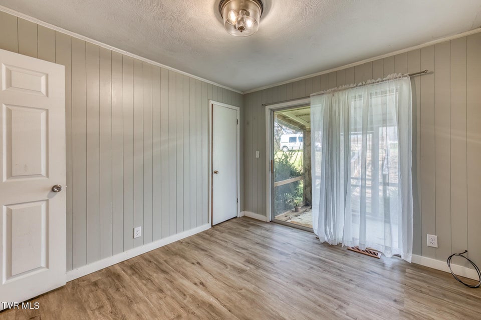 Photo #16: 1505 Norway Street