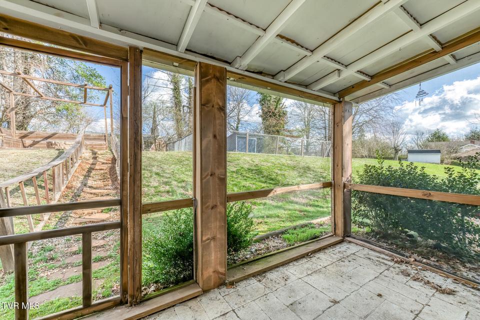 Photo #17: 1505 Norway Street