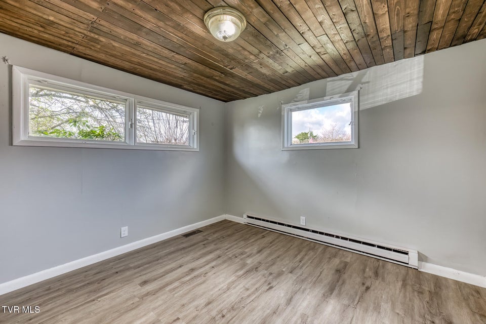 Photo #21: 1505 Norway Street