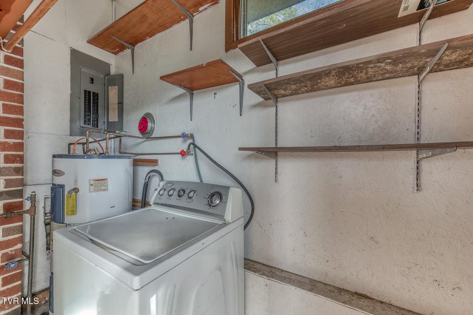 Photo #23: 1505 Norway Street