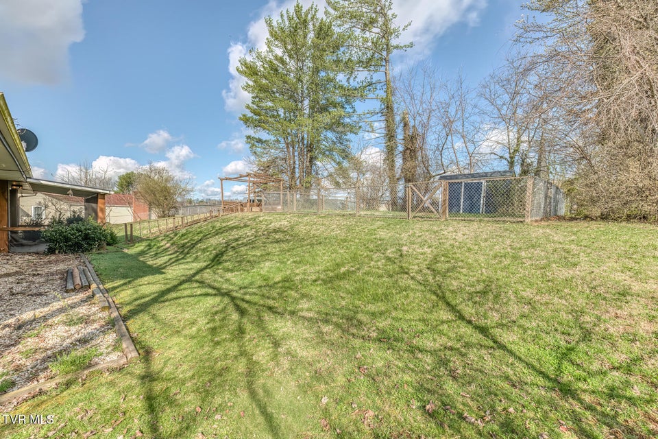 Photo #24: 1505 Norway Street