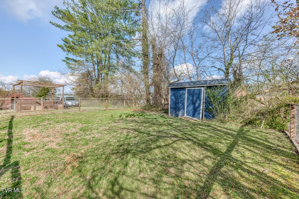 Photo #26: 1505 Norway Street