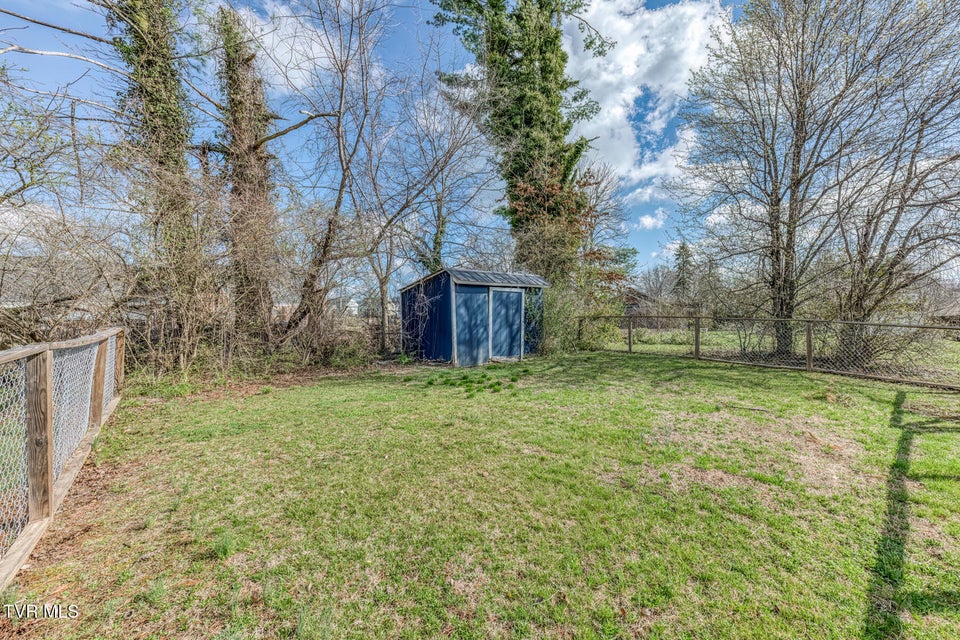 Photo #29: 1505 Norway Street