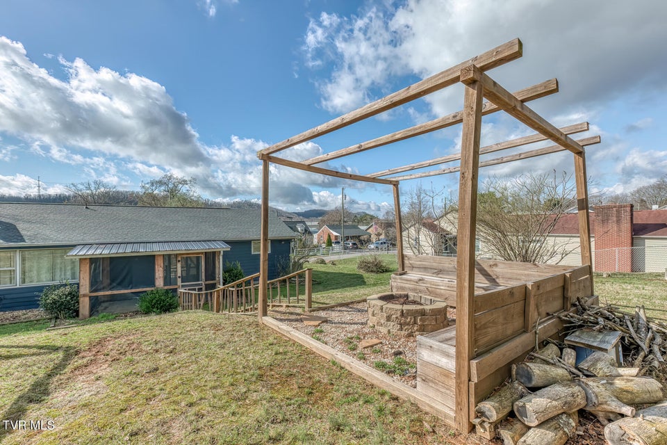 Photo #31: 1505 Norway Street