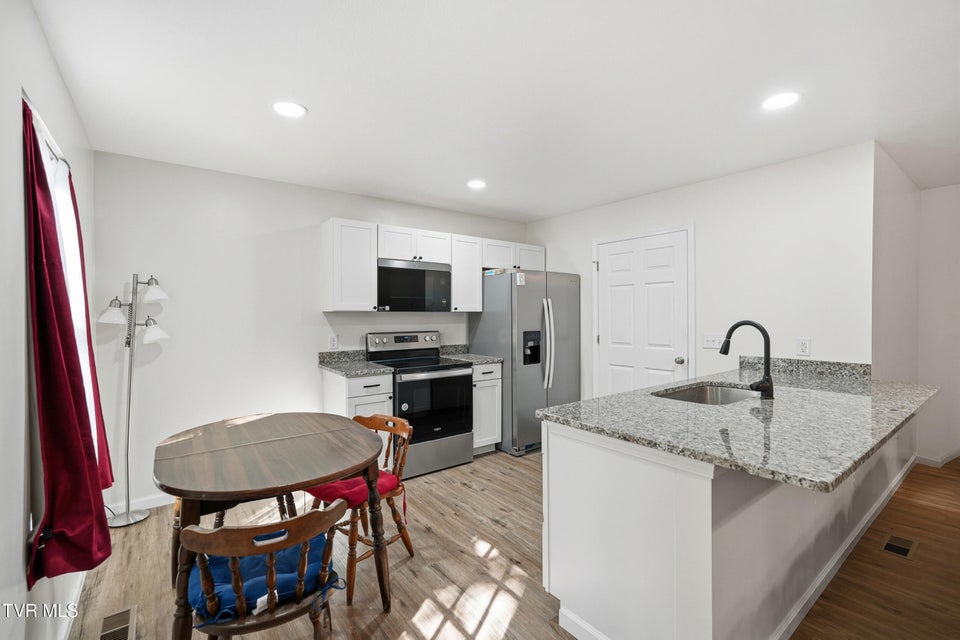 Photo #5: 170 Brighton Place