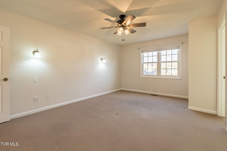 Photo #31: 139 Brandon Lane