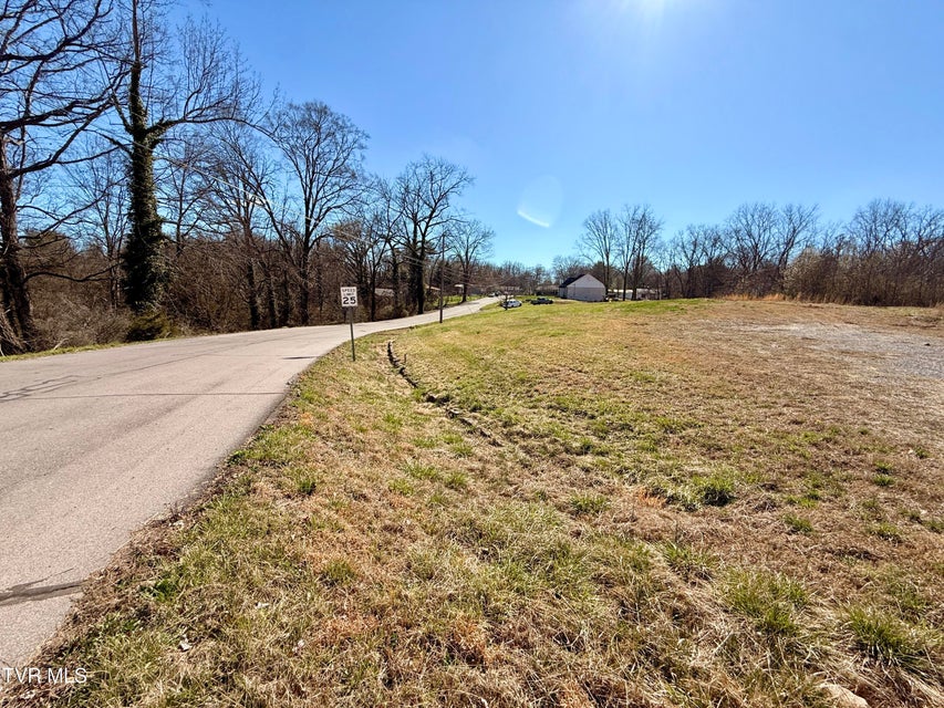 Photo #4: 101 Tall Oaks Court