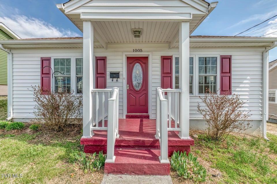 Photo #2: 1005 Tennessee Avenue