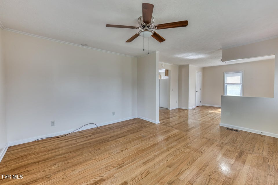 Photo #5: 1005 Tennessee Avenue