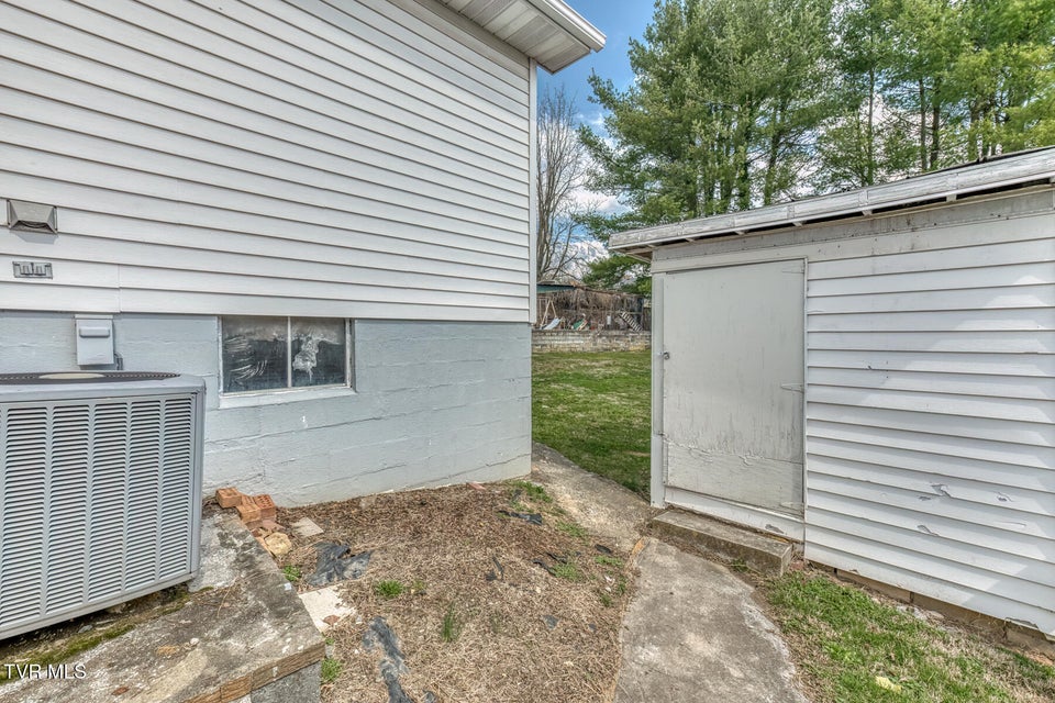 Photo #31: 1005 Tennessee Avenue