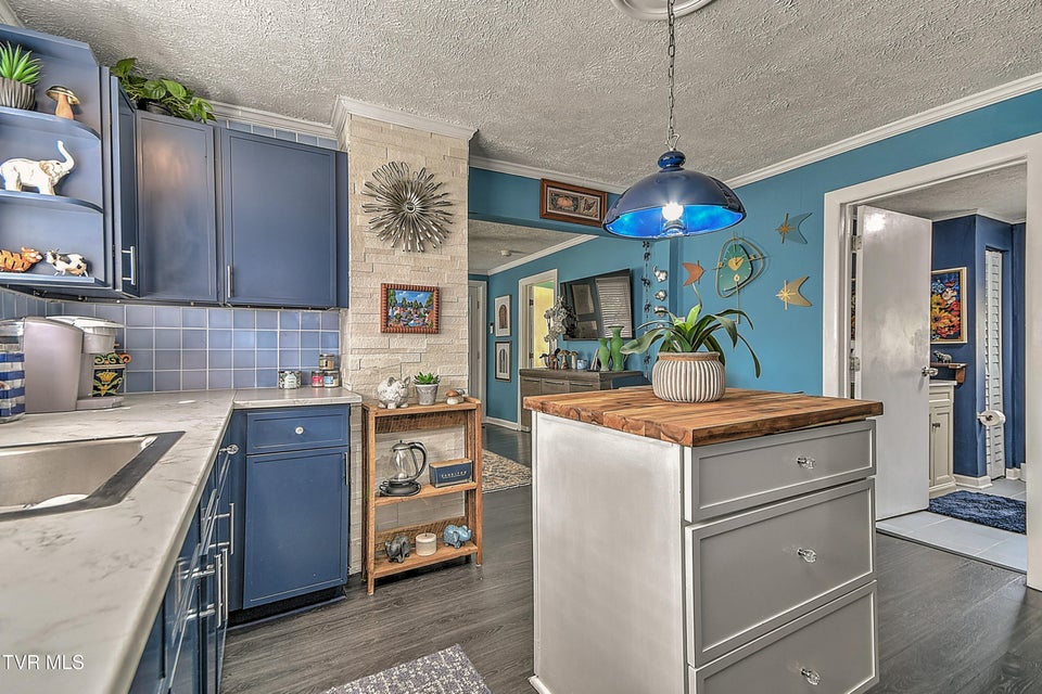 Photo #15: 115 16th Street