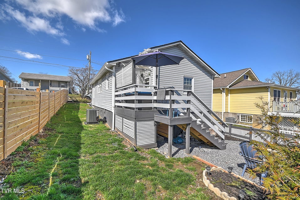 Photo #25: 115 16th Street