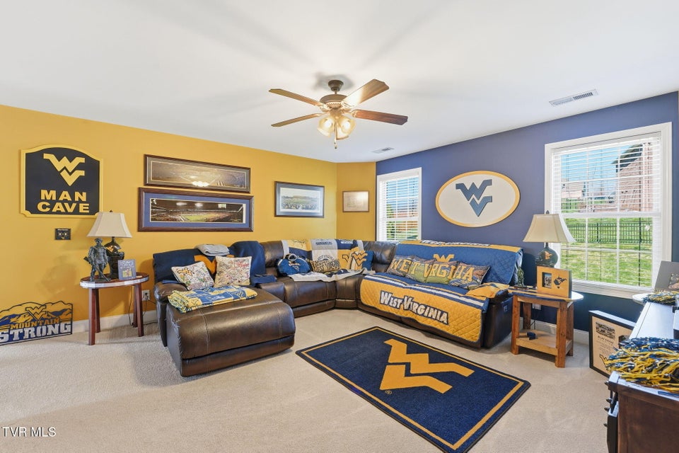 Photo #26: 217 Laurel Canyon