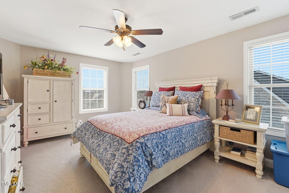 Photo #18: 217 Laurel Canyon