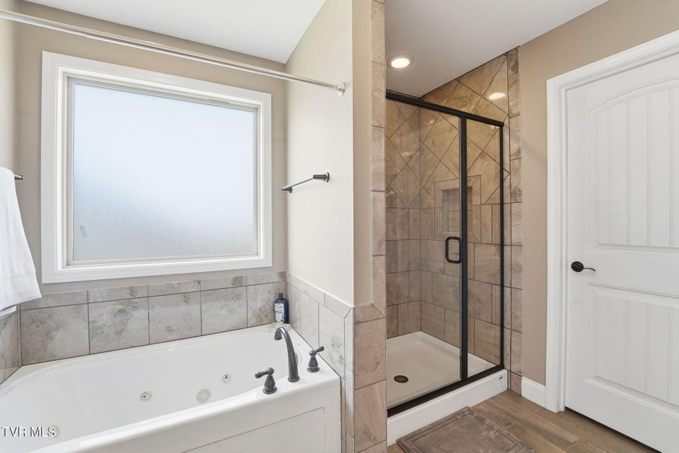 Photo #20: 217 Laurel Canyon