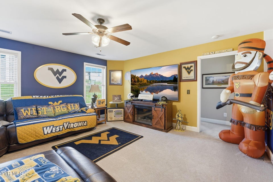 Photo #27: 217 Laurel Canyon