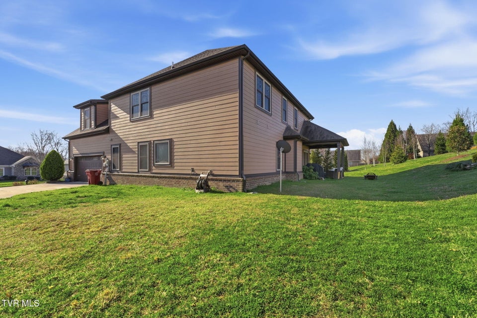 Photo #37: 217 Laurel Canyon