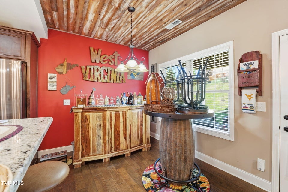 Photo #12: 217 Laurel Canyon