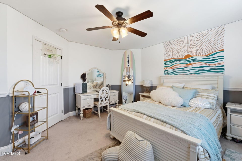 Photo #22: 217 Laurel Canyon