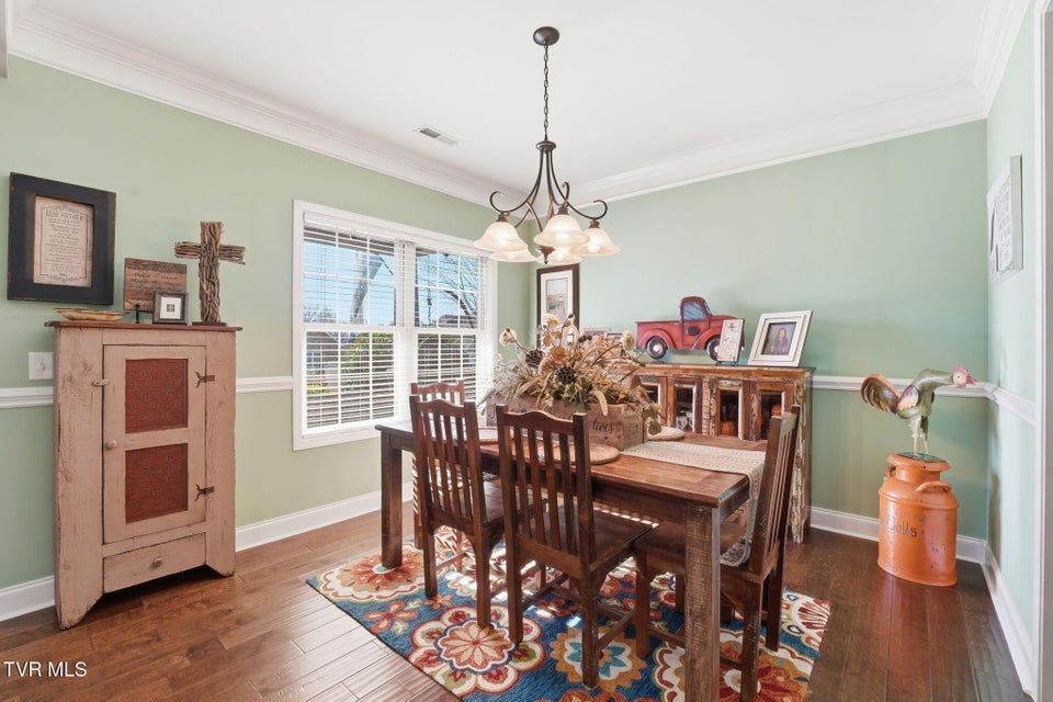 Photo #10: 217 Laurel Canyon