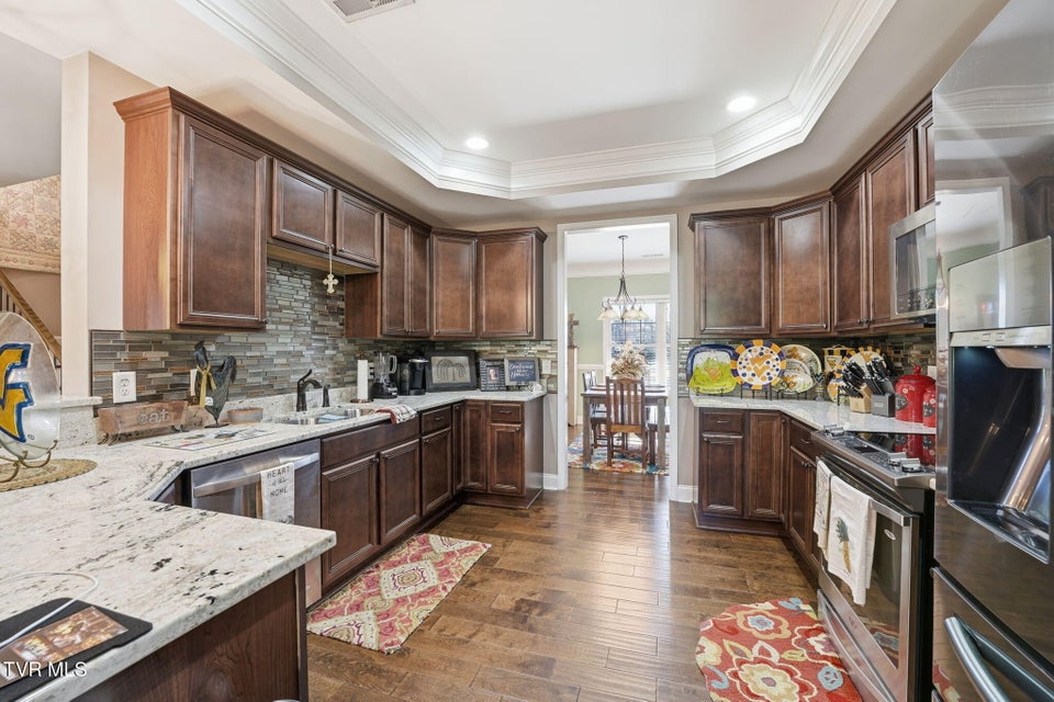 Photo #8: 217 Laurel Canyon