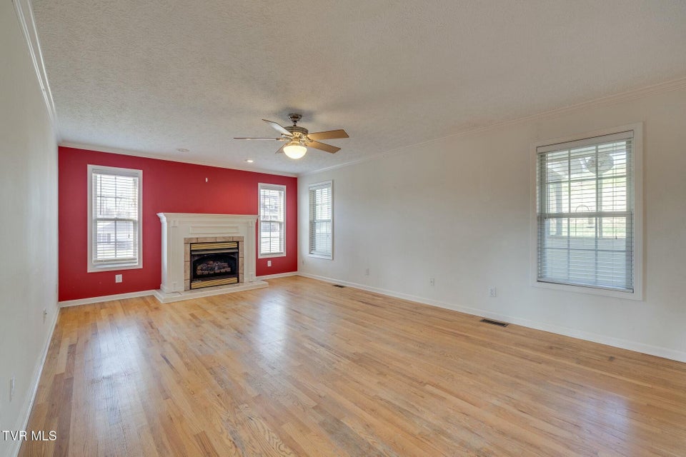 Photo #10: 137 Austin Ridge Court