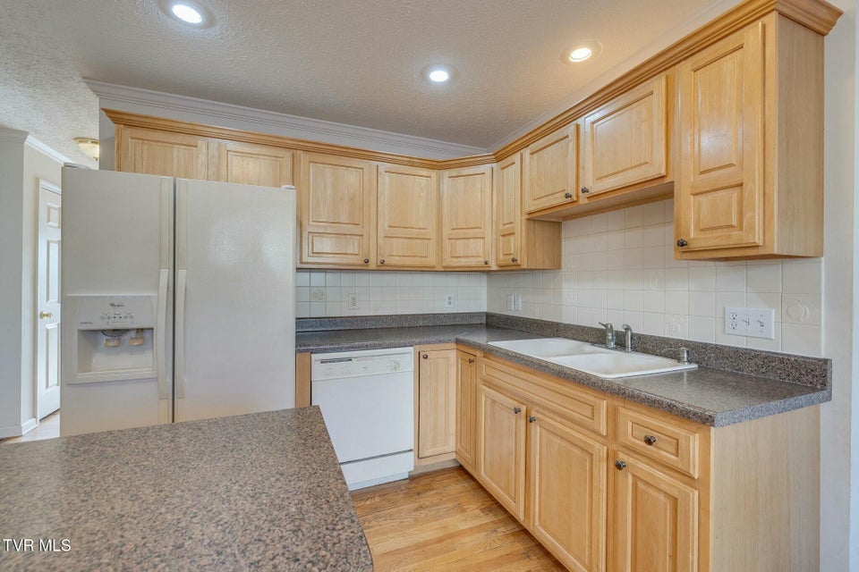 Photo #17: 137 Austin Ridge Court