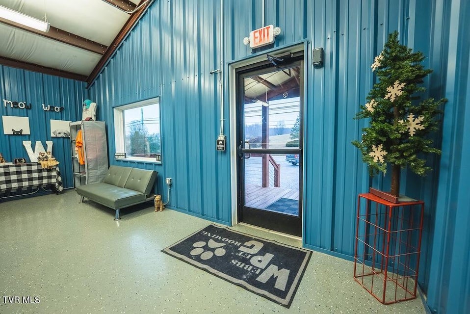 Photo #6: 19462 Lee Highway