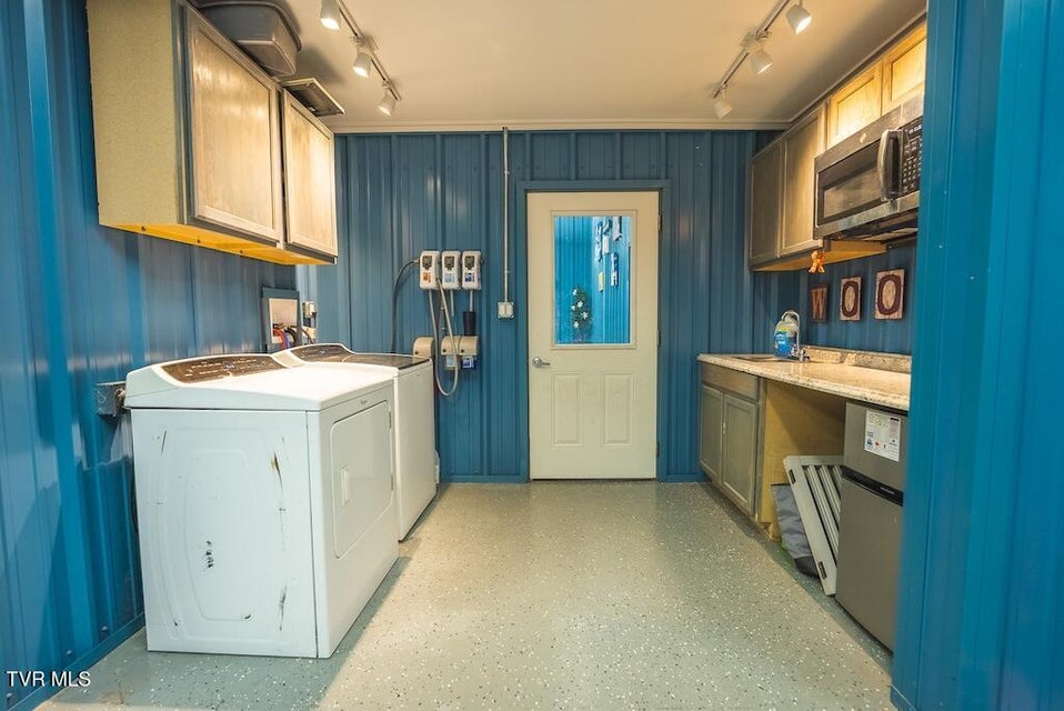 Photo #15: 19462 Lee Highway