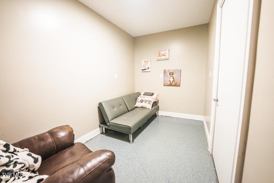 Photo #18: 19462 Lee Highway