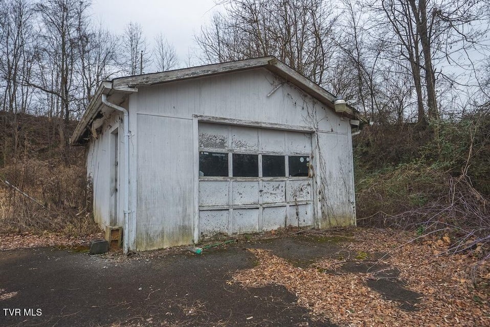 Photo #22: 19462 Lee Highway