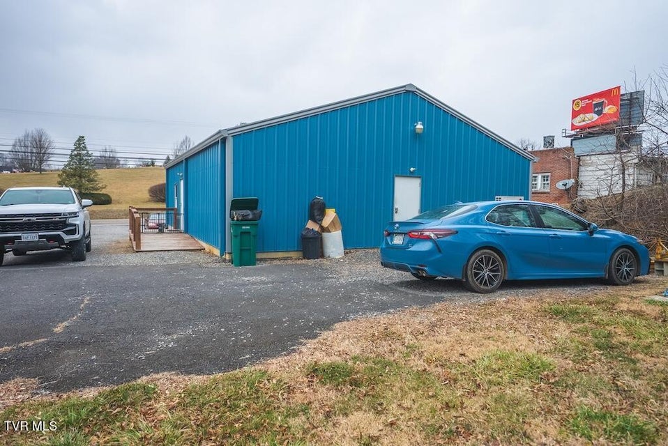 Photo #26: 19462 Lee Highway