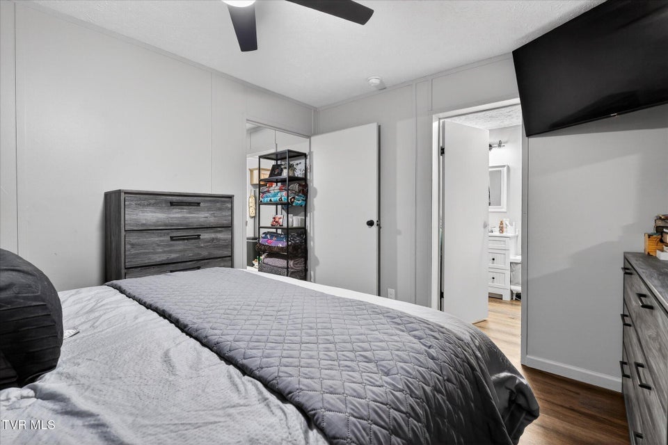 Photo #15: 2781 Weaver Pike