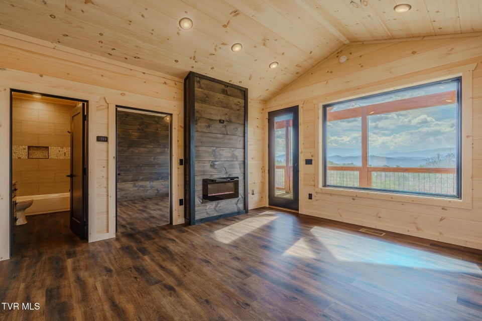 Photo #4: 1829 Fantasy Way