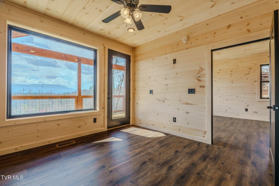 Photo #11: 1829 Fantasy Way