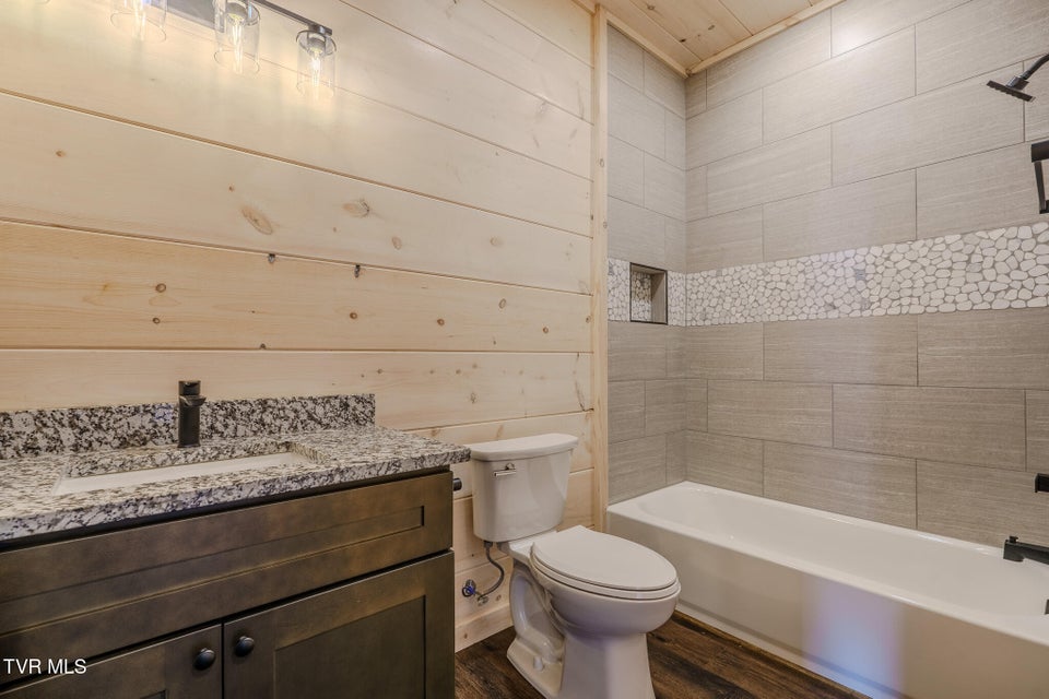 Photo #21: 1829 Fantasy Way