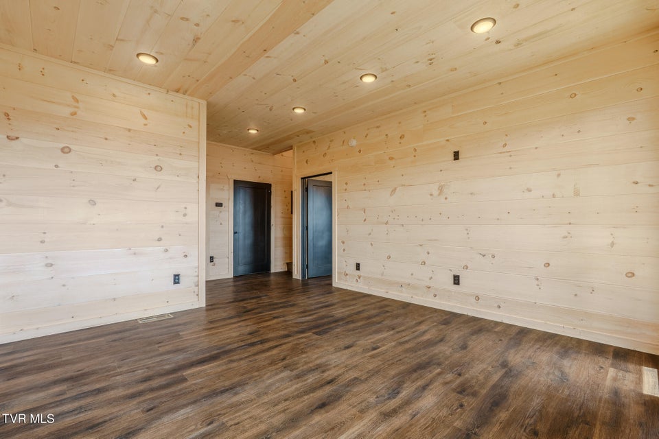 Photo #16: 1829 Fantasy Way