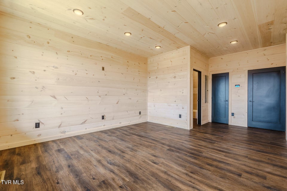 Photo #17: 1829 Fantasy Way