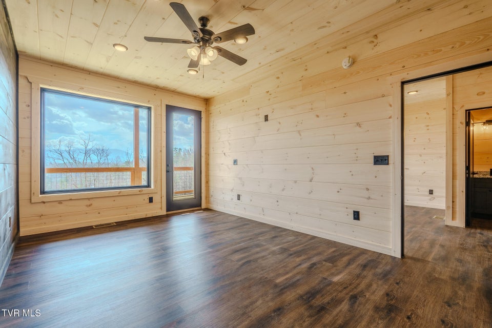 Photo #19: 1829 Fantasy Way