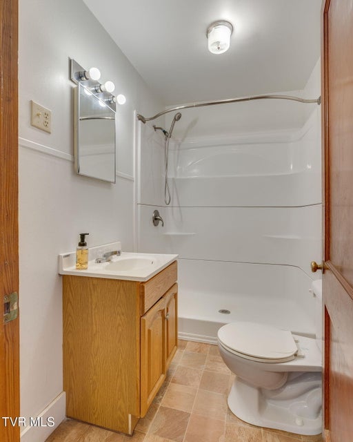 Photo #13: 102 Brewer Street