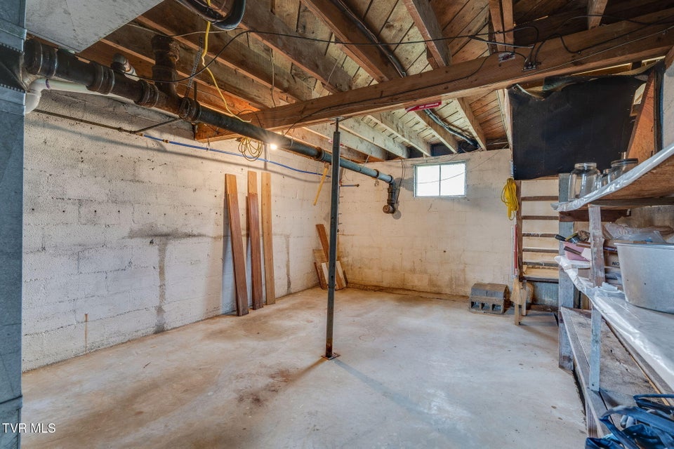 Photo #19: 102 Brewer Street